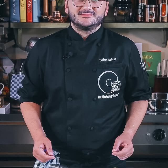 Doğrama şekilleri nelerdir?Hadi, Şef Serkan Bozkurt ile birlikte nasıl yapıldığını öğrenelim!#DünyaMutfağı #DoğramaŞekilleri